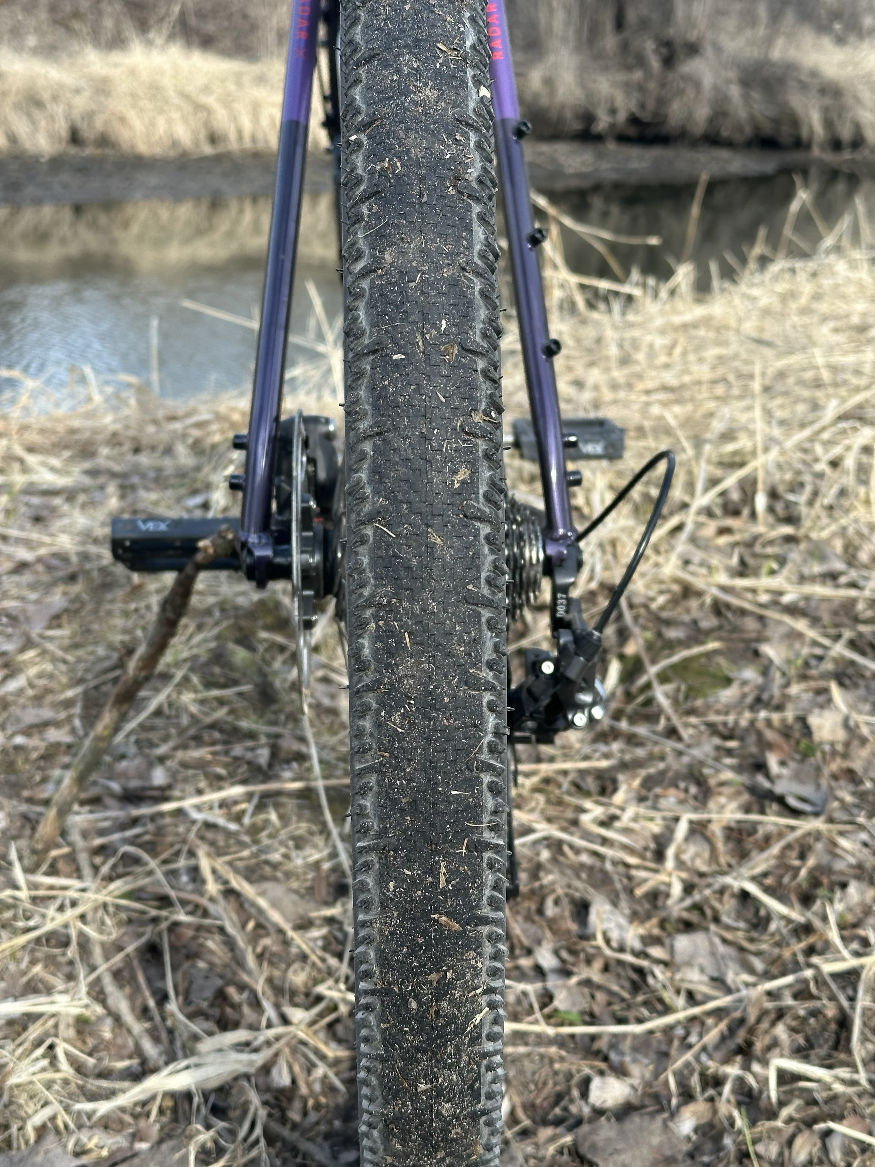 Mounted Schwalbe G-One RS front tire on Breezer bike